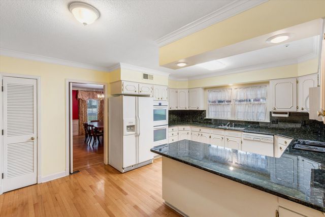 2236 CROSS DR, Memphis, TN 38112