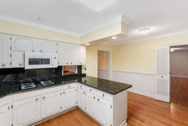 2236 CROSS DR, Memphis, TN 38112