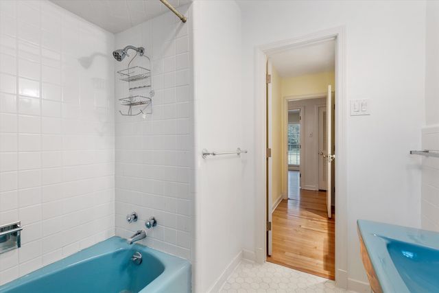 2236 CROSS DR, Memphis, TN 38112