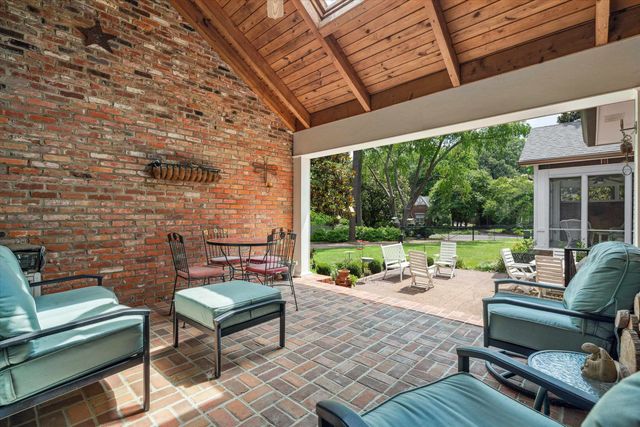 2236 CROSS DR, Memphis, TN 38112