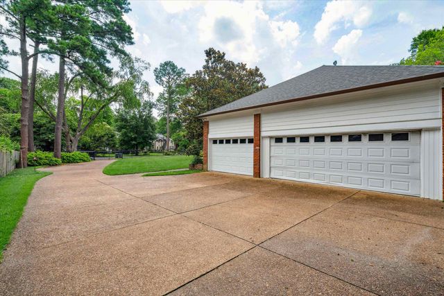 2236 CROSS DR, Memphis, TN 38112