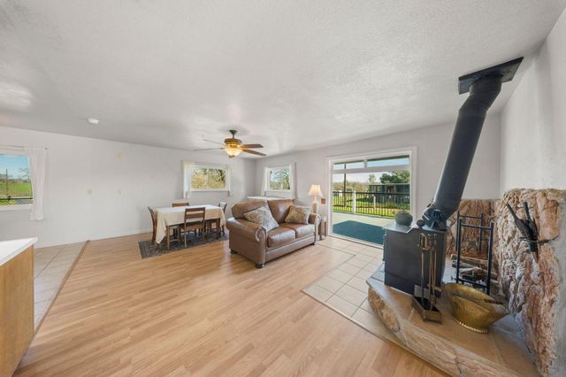 5755 W Highway 12 Hwy, Valley Springs, CA 95252