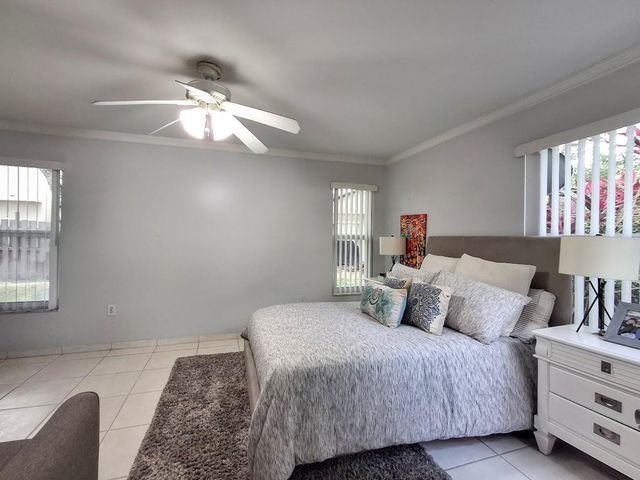 408 NW 108th Terrace NW 408, Pembroke Pines, FL 33026