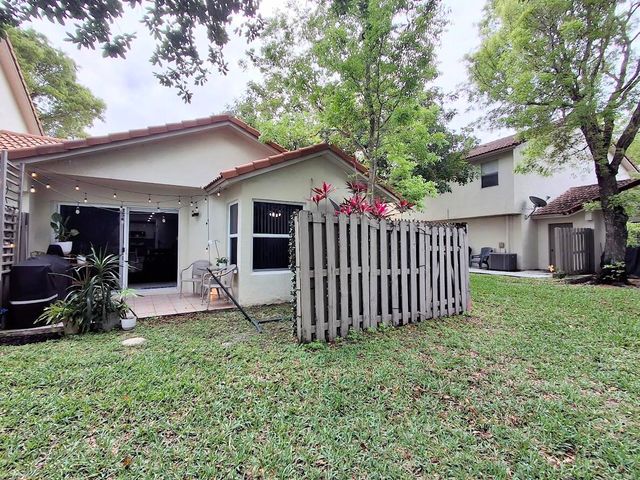 408 NW 108th Terrace NW 408, Pembroke Pines, FL 33026