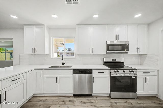 6255 E DALLAS Street, Mesa, AZ 85205