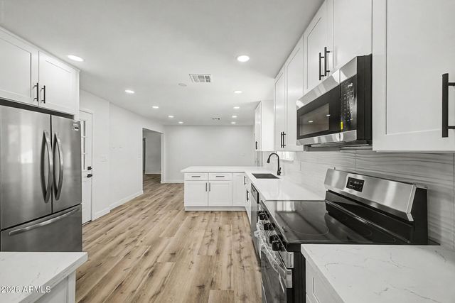 6255 E DALLAS Street, Mesa, AZ 85205