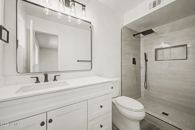6255 E DALLAS Street, Mesa, AZ 85205