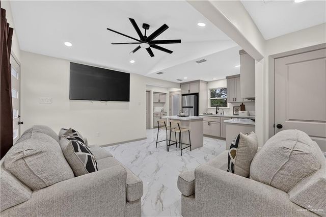 1300 Greenland Circle, Mission, TX 78572