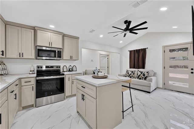 1300 Greenland Circle, Mission, TX 78572