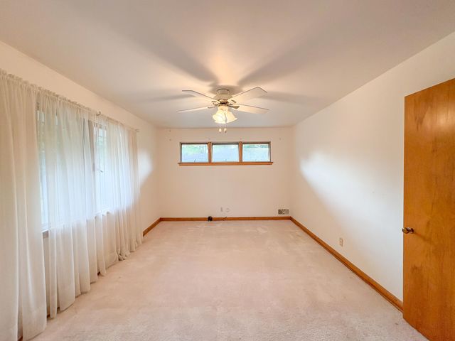 873 Hendrick Road, Norton Shores, MI 49441