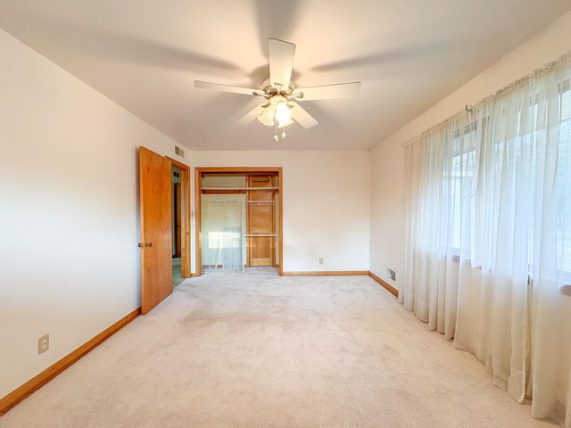 873 Hendrick Road, Norton Shores, MI 49441