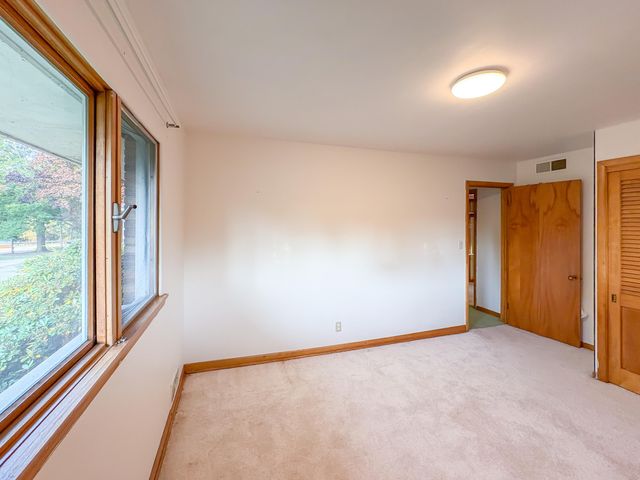 873 Hendrick Road, Norton Shores, MI 49441