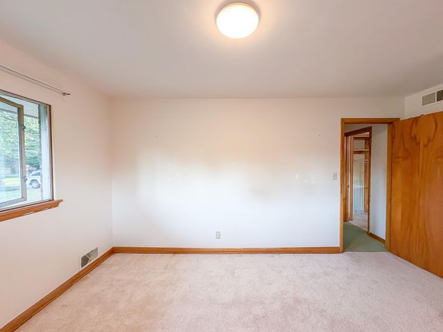 873 Hendrick Road, Norton Shores, MI 49441