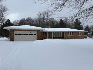 873 Hendrick Road, Norton Shores, MI 49441