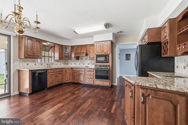 802 ELDRIDGE RD, Fairless Hills, PA 19030