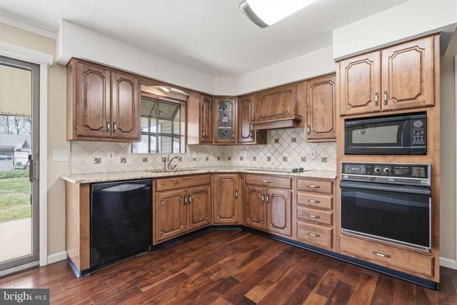 802 ELDRIDGE RD, Fairless Hills, PA 19030