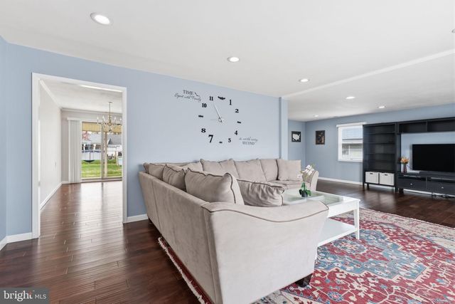 802 ELDRIDGE RD, Fairless Hills, PA 19030