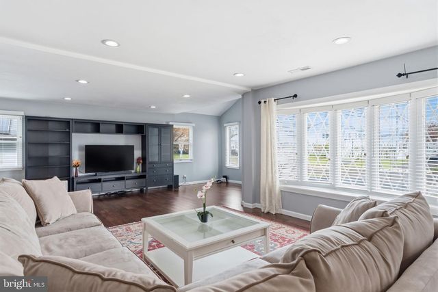 802 ELDRIDGE RD, Fairless Hills, PA 19030