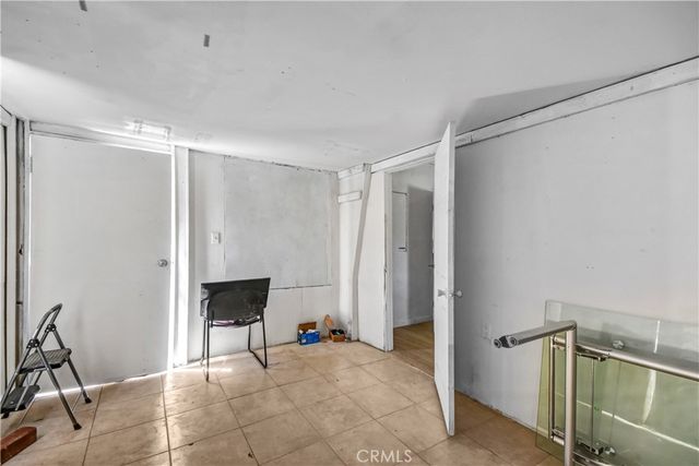 2065 W Orange Grove Avenue, Pomona, CA 91768