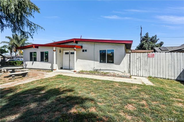2065 W Orange Grove Avenue, Pomona, CA 91768