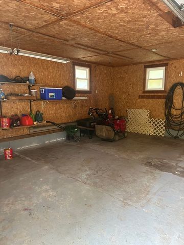 27 Dawson Road, Worcester, MA 01602