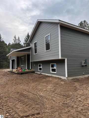 20297 Richardson Road, Lake Ann, MI 49650