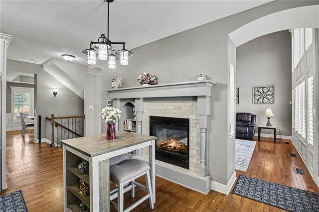 9705 NE JACOB Lane, Lee's Summit, MO 64086