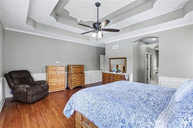 9705 NE JACOB Lane, Lee's Summit, MO 64086
