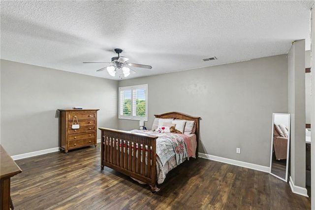 9705 NE JACOB Lane, Lee's Summit, MO 64086