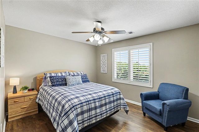 9705 NE JACOB Lane, Lee's Summit, MO 64086
