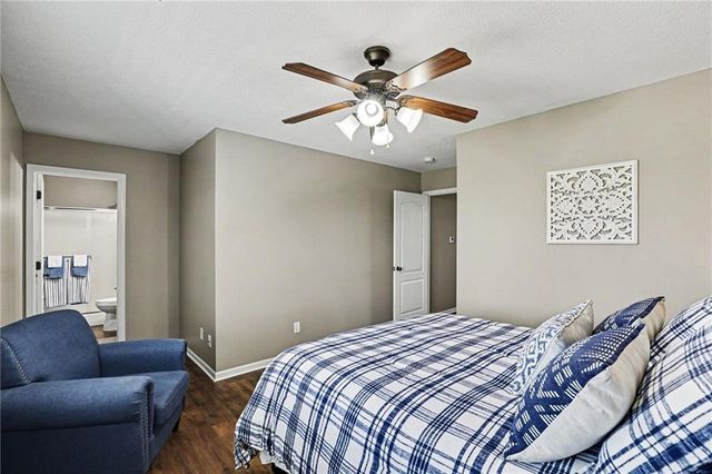9705 NE JACOB Lane, Lee's Summit, MO 64086