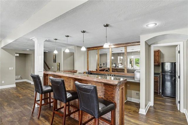 9705 NE JACOB Lane, Lee's Summit, MO 64086