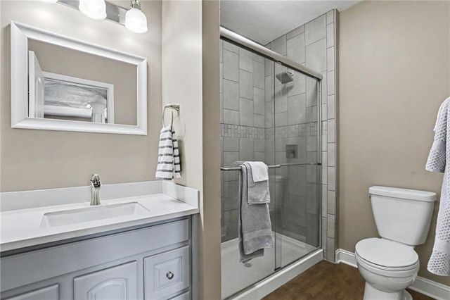 9705 NE JACOB Lane, Lee's Summit, MO 64086
