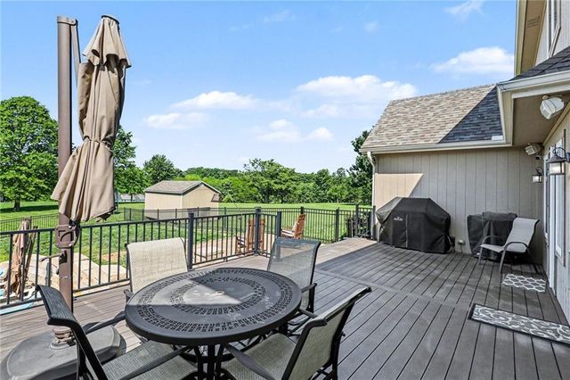 9705 NE JACOB Lane, Lee's Summit, MO 64086