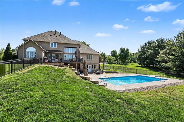 9705 NE JACOB Lane, Lee's Summit, MO 64086