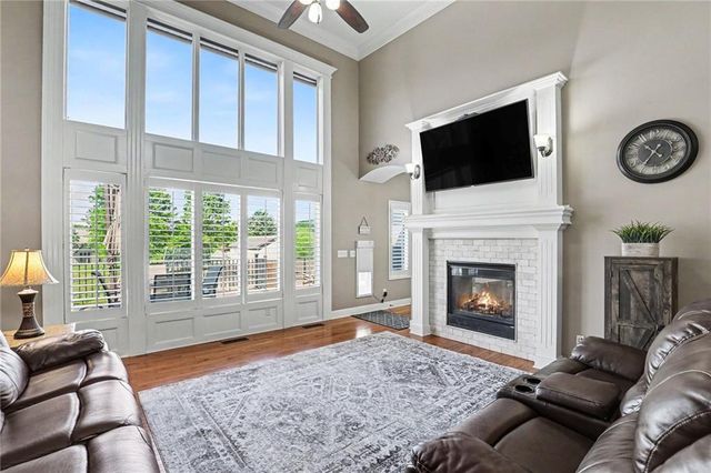 9705 NE JACOB Lane, Lee's Summit, MO 64086