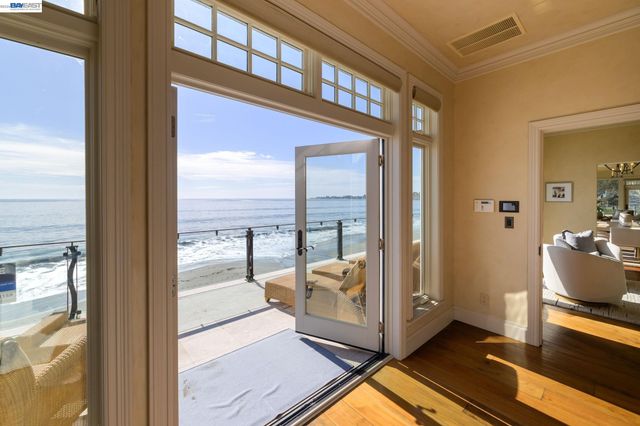797 Las Olas Dr, Aptos, CA 95003