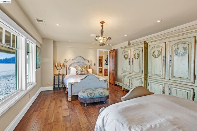 797 Las Olas Dr, Aptos, CA 95003