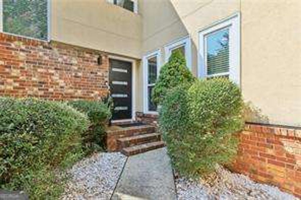 6118 Barfield Road, Atlanta, GA 30328