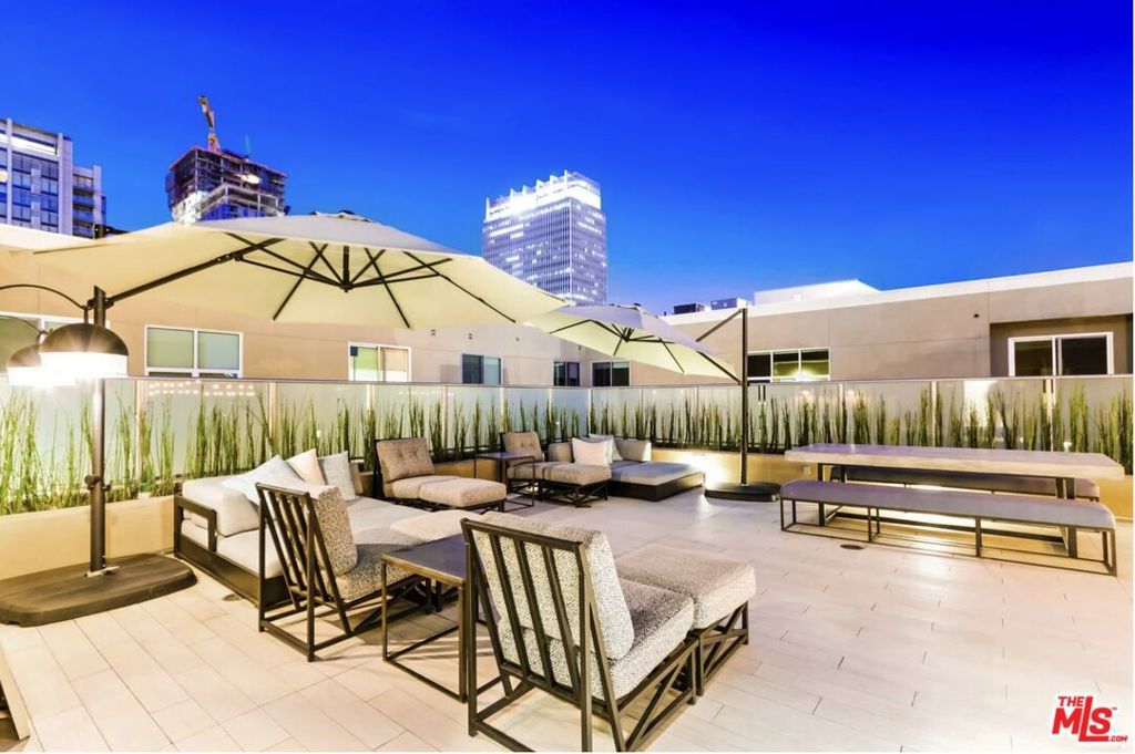 1249 S Grand Avenue 212, Los Angeles, CA 90015