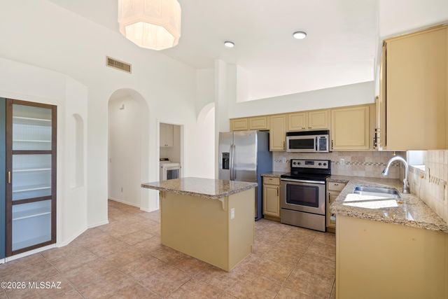 60224 Greystone Drive, Tucson, AZ 85739