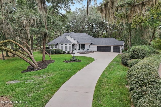 3686 ST ANDREWS Court, Green Cove Springs, FL 32043