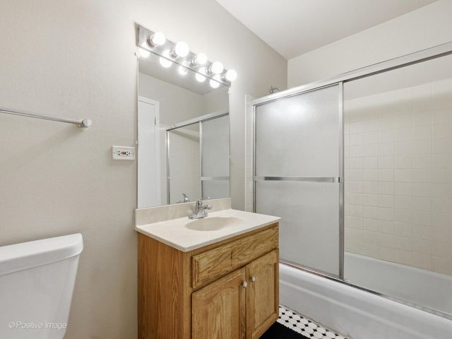 920 E Old Willow Road 203, Prospect Heights, IL 60070