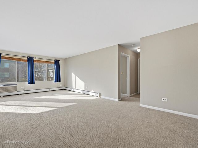 920 E Old Willow Road 203, Prospect Heights, IL 60070