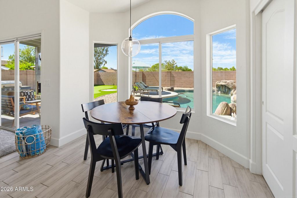 Image 20 of property listing at 2842 E ROCKWOOD Drive, Phoenix, AZ 85050