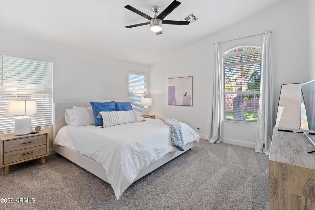 Image 21 of property listing at 2842 E ROCKWOOD Drive, Phoenix, AZ 85050