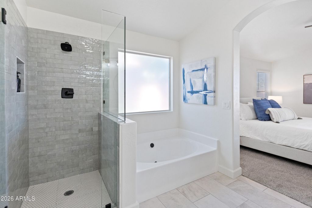 Image 26 of property listing at 2842 E ROCKWOOD Drive, Phoenix, AZ 85050