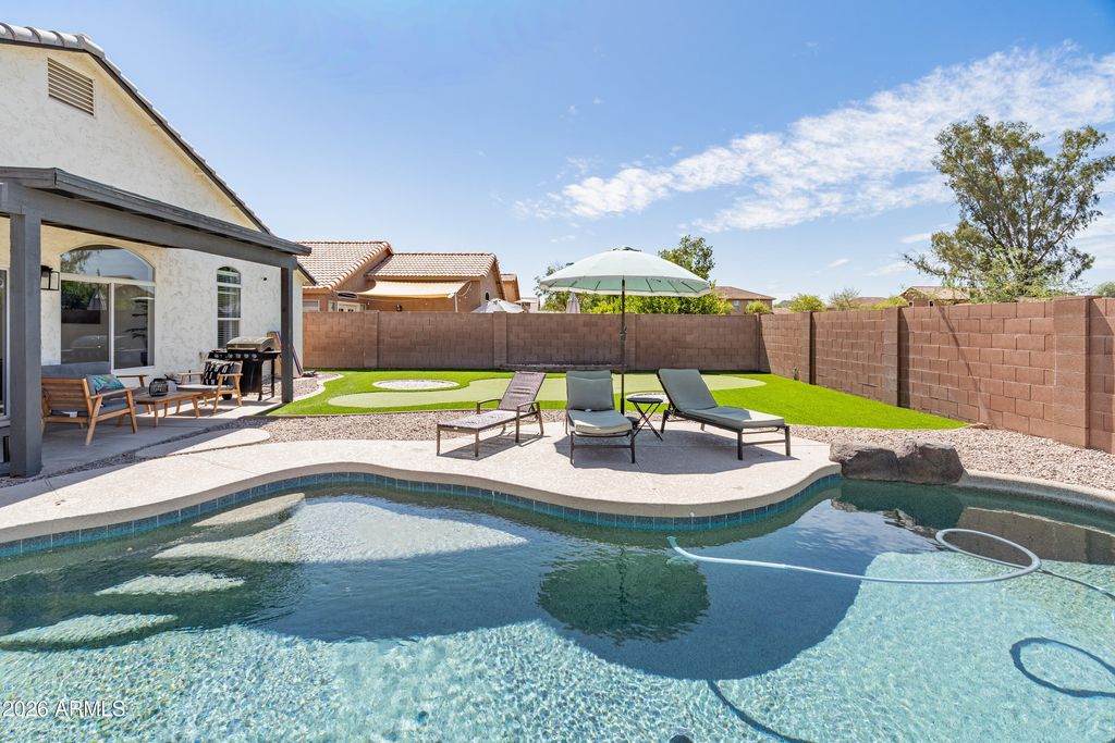 Image 38 of property listing at 2842 E ROCKWOOD Drive, Phoenix, AZ 85050