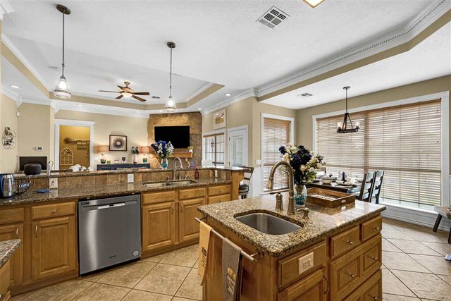 1548 SW Paint Rd, Cache, OK 73527