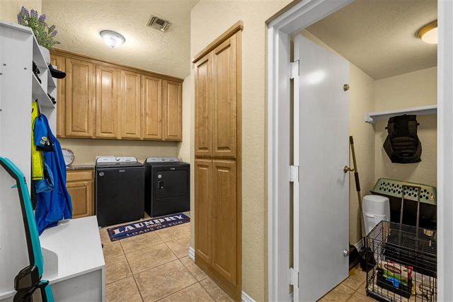 1548 SW Paint Rd, Cache, OK 73527